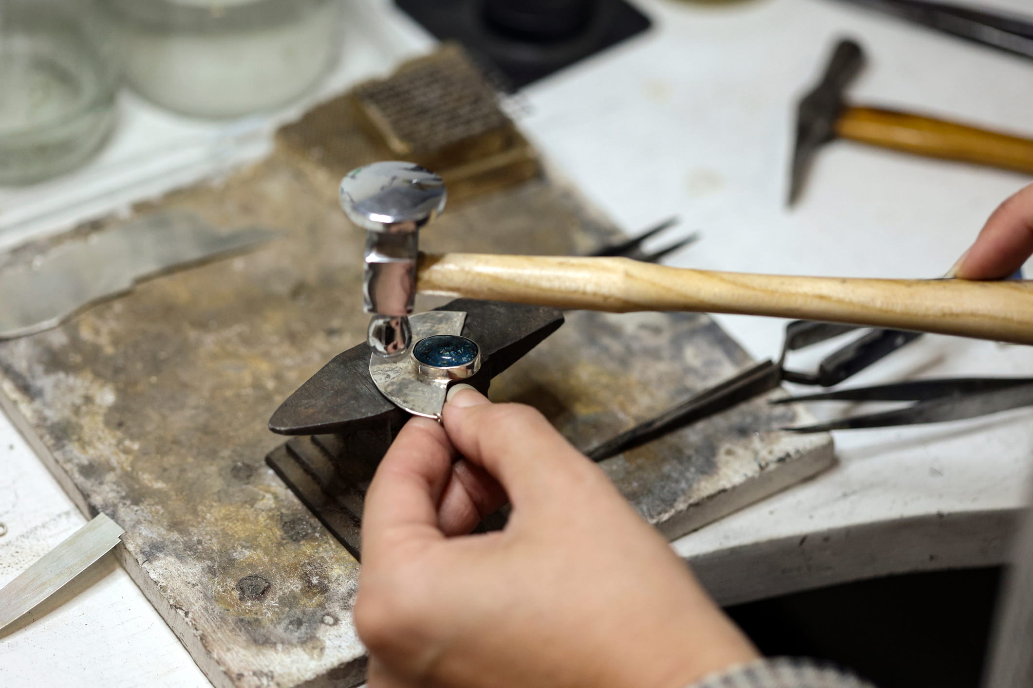 Jaipur Silver: The Geometry of the Hammered Form