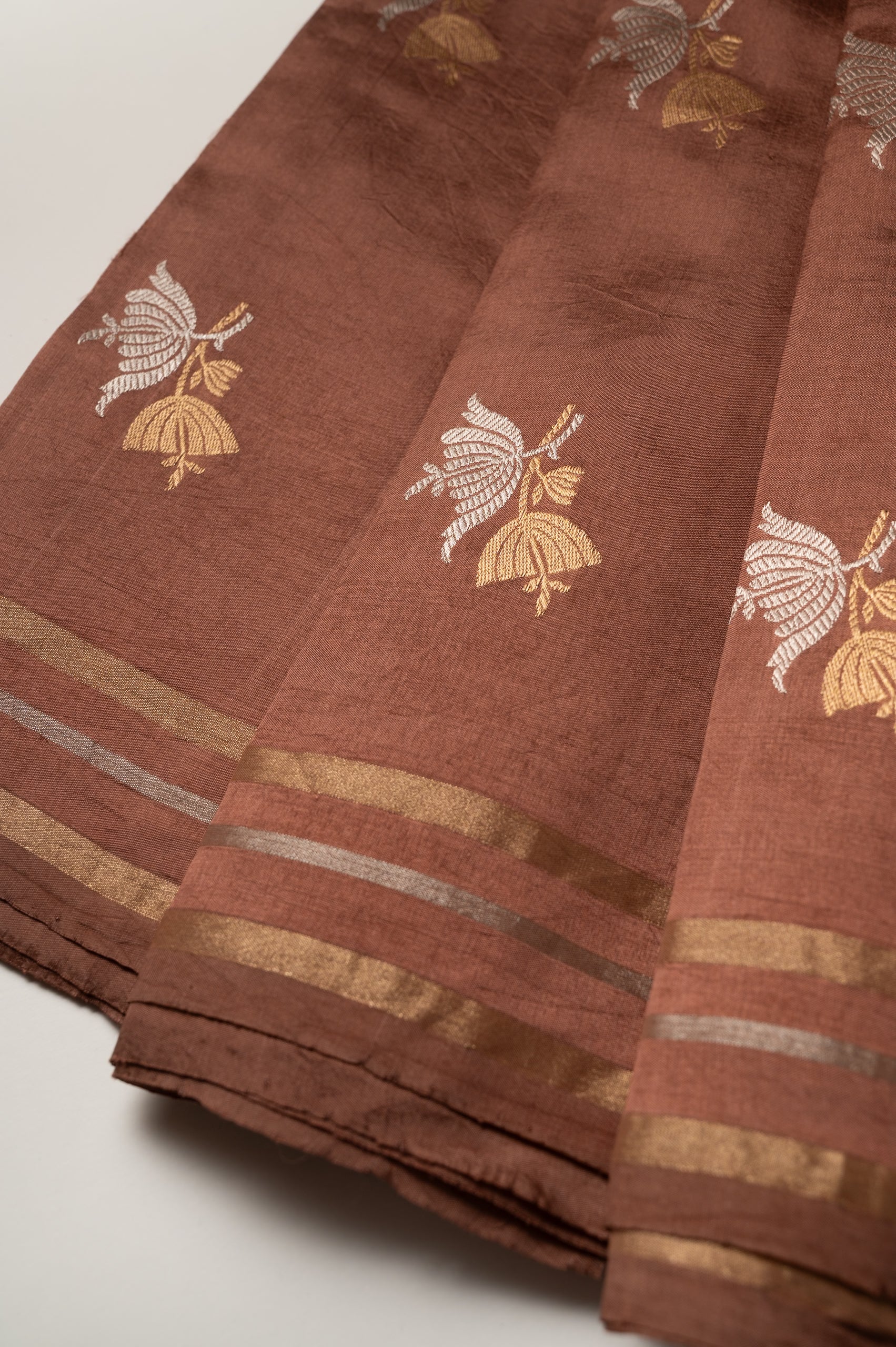 Tamra Sona-Rupa Kadwa Silk Sari