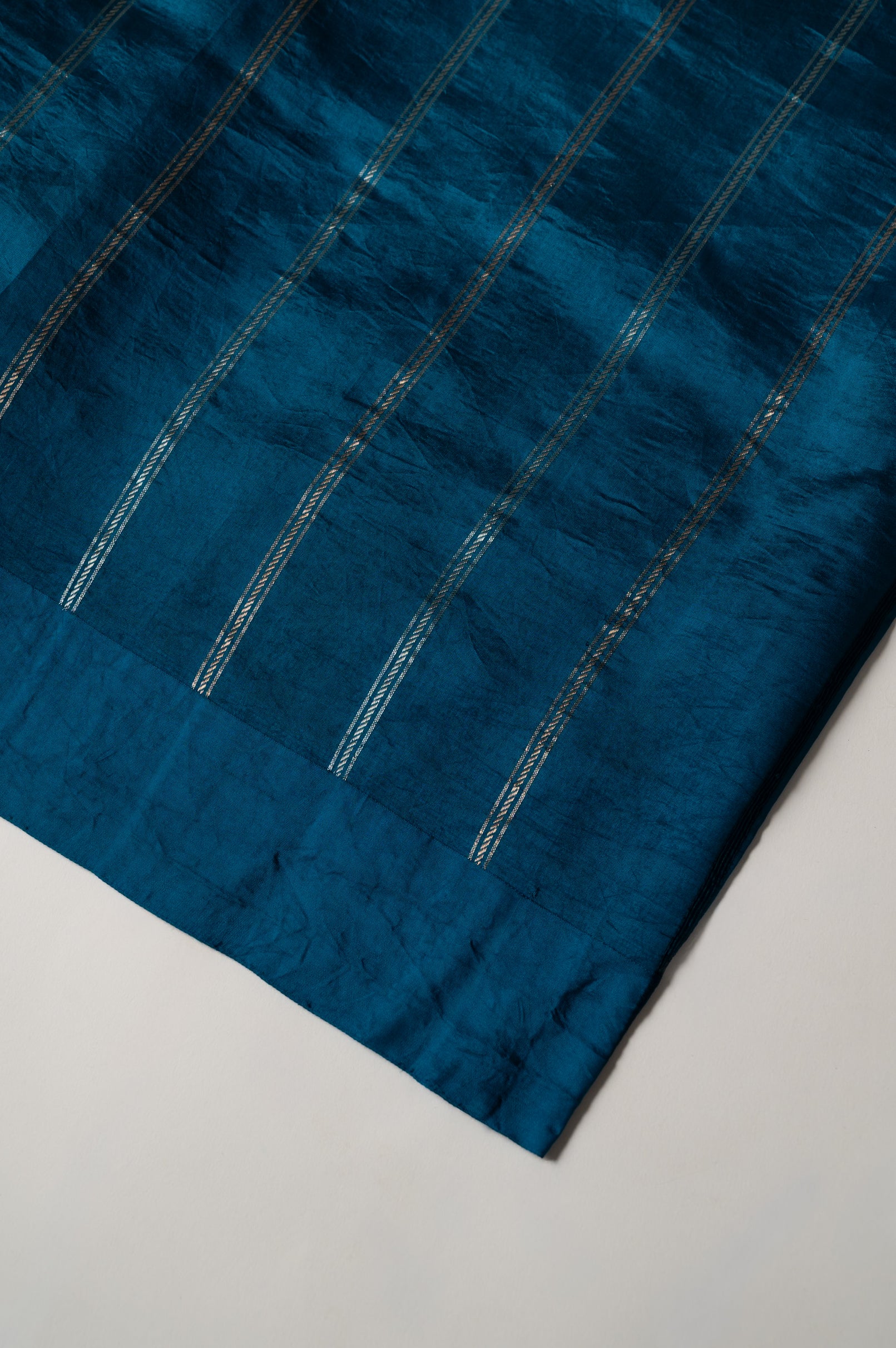 Neelam Sona-Rupa Kadwa Silk Sari
