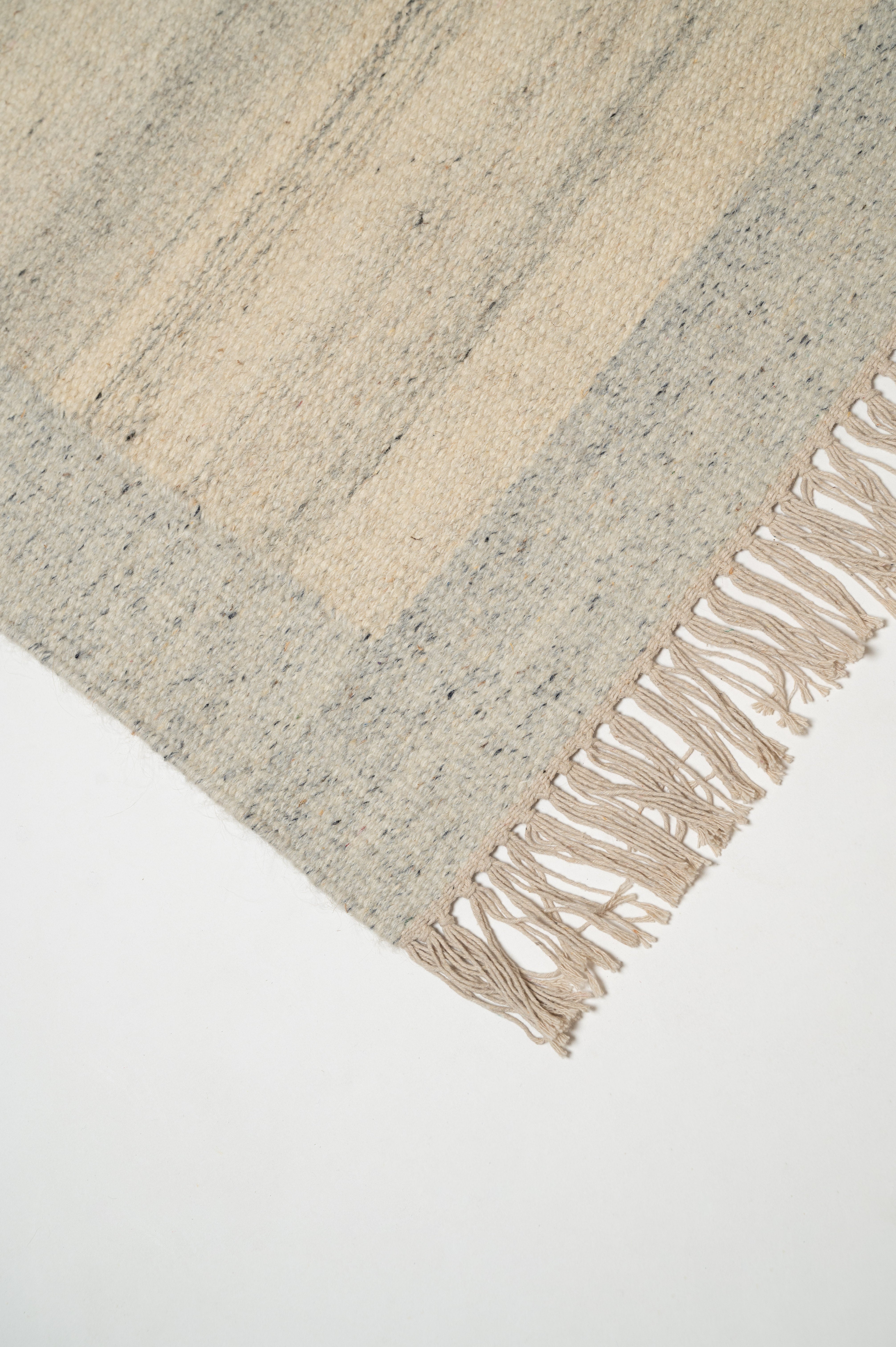 Nirvaan Neel Rug