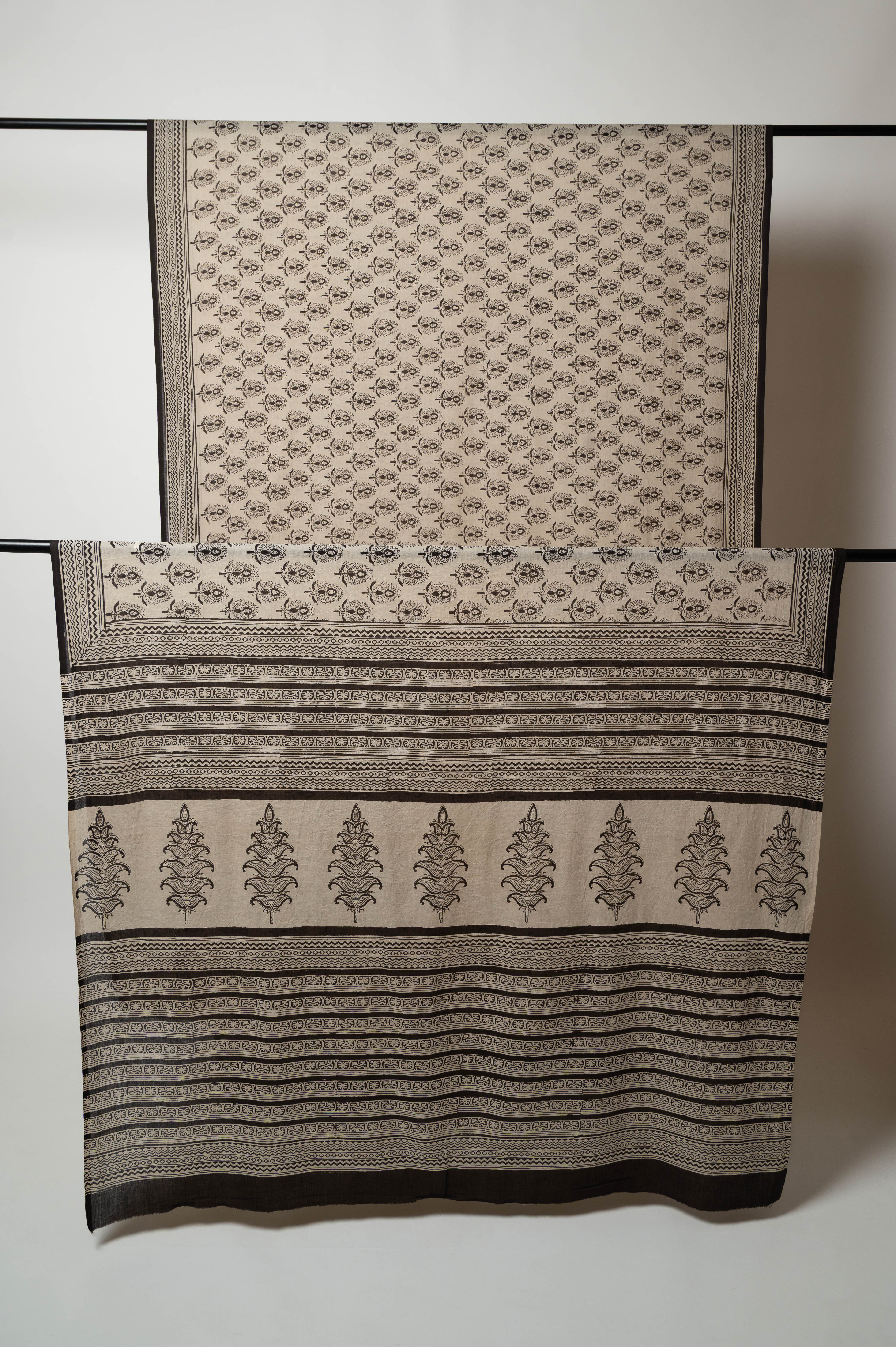 Kaal Booti Mul Cotton Sari
