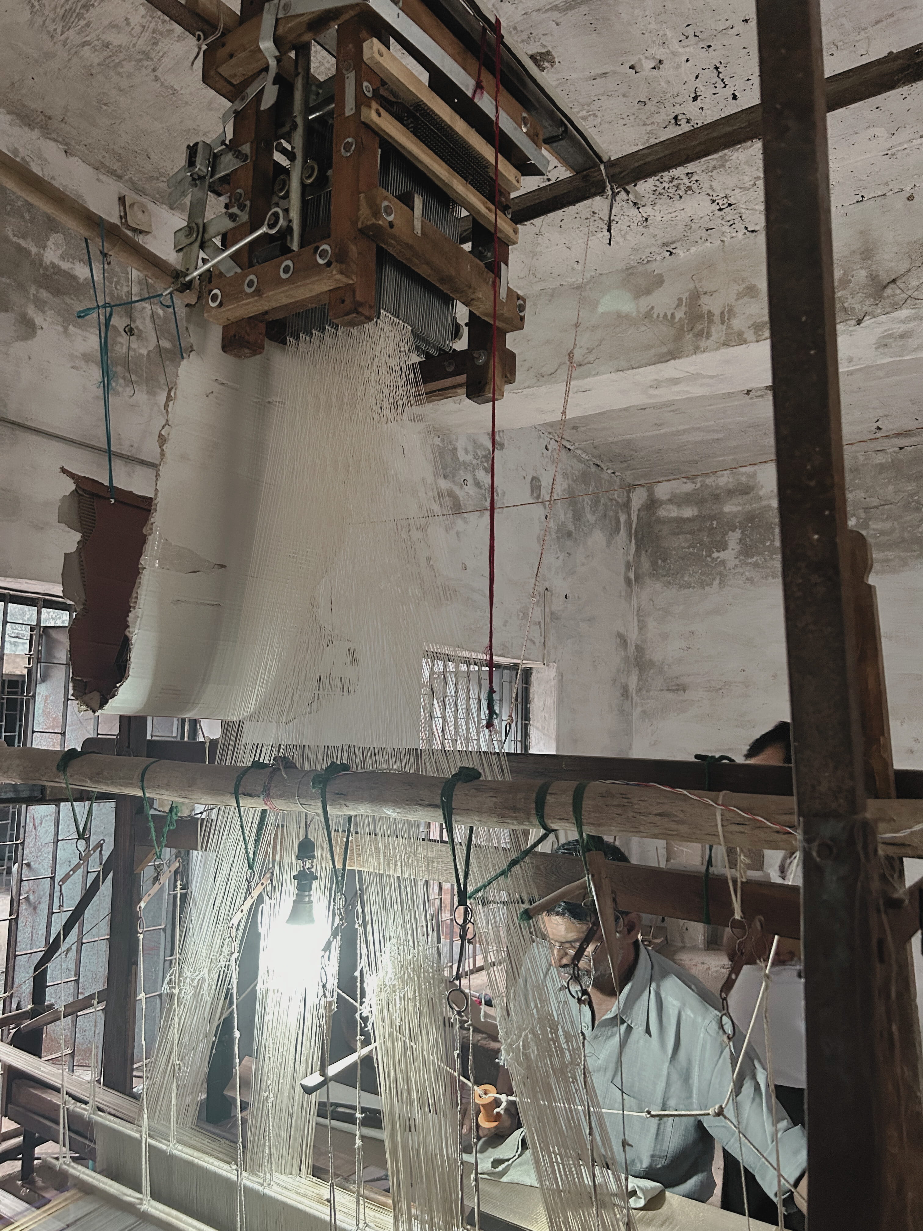 Tissue: The Weaving of Metallic Gossamer