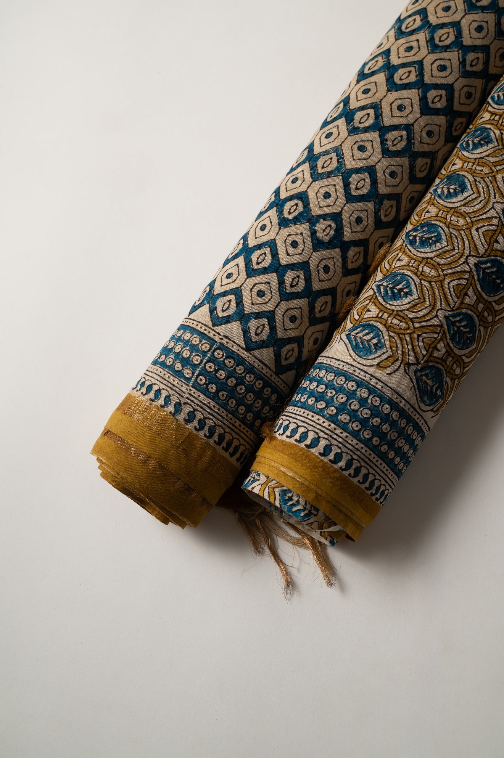 Nilavarna Cotton Silk Suit
