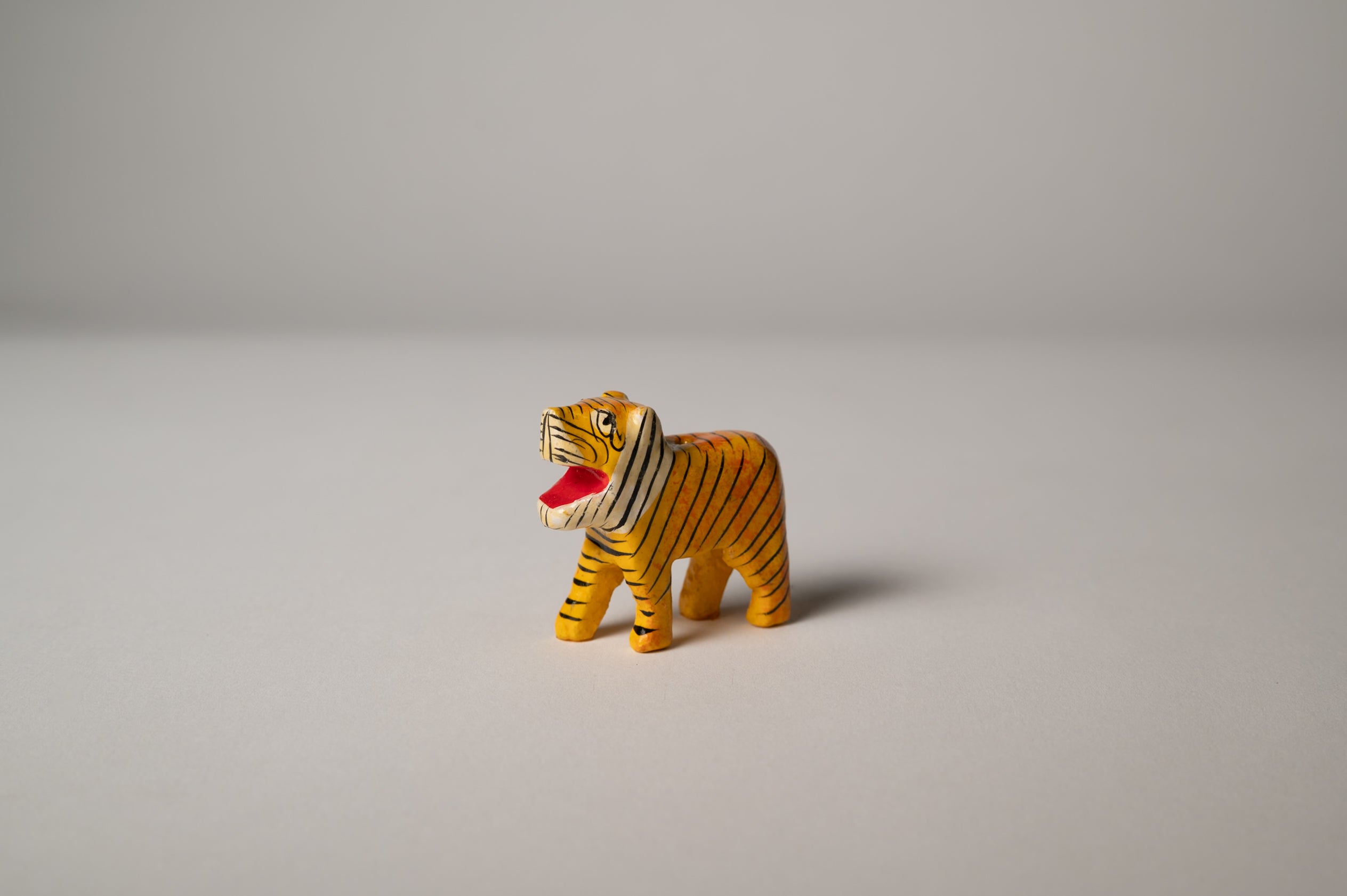 Shikari Baug Lacquer Wooden Curio