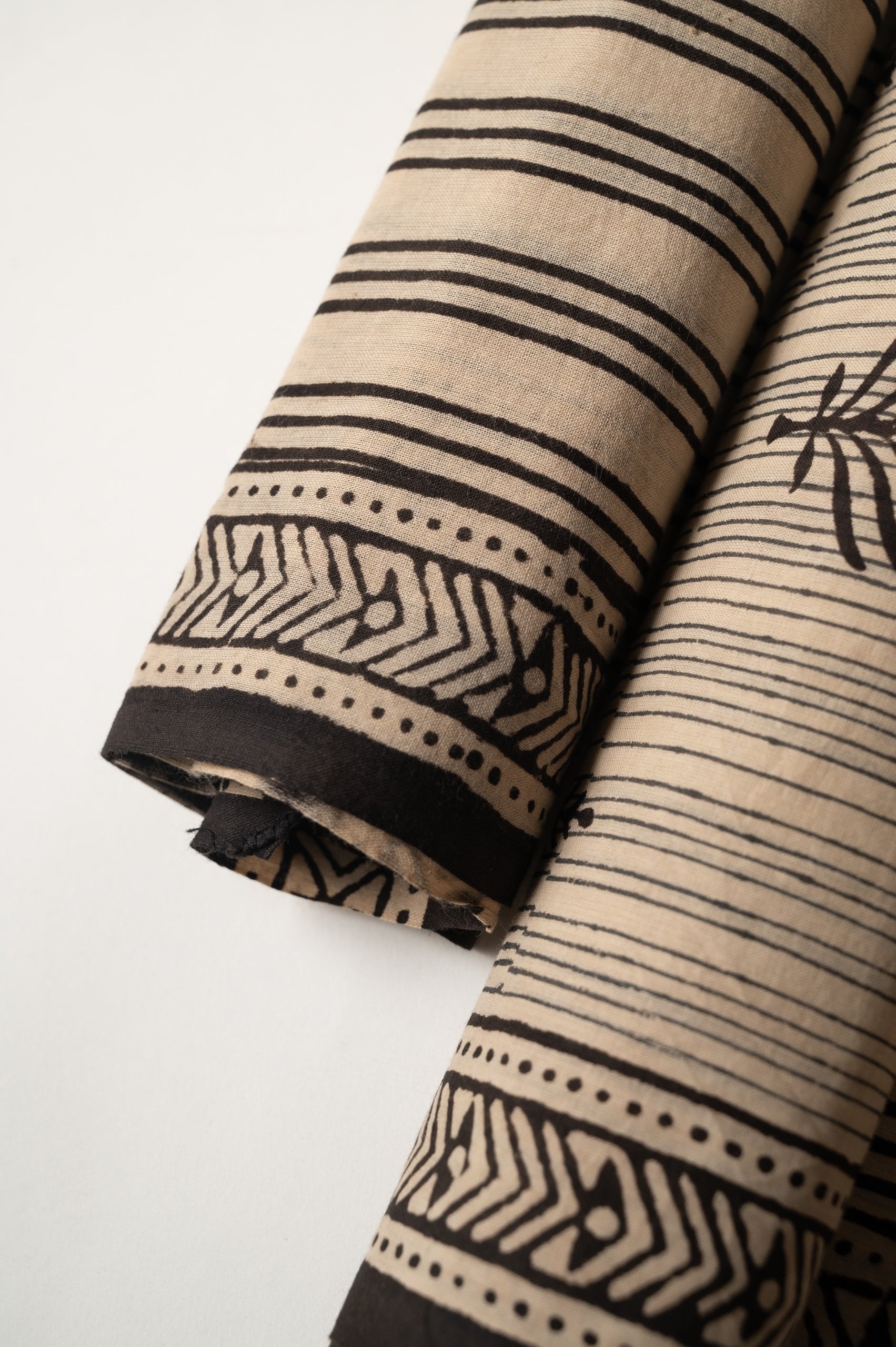 Kaal Rekha Mul Cotton Suit
