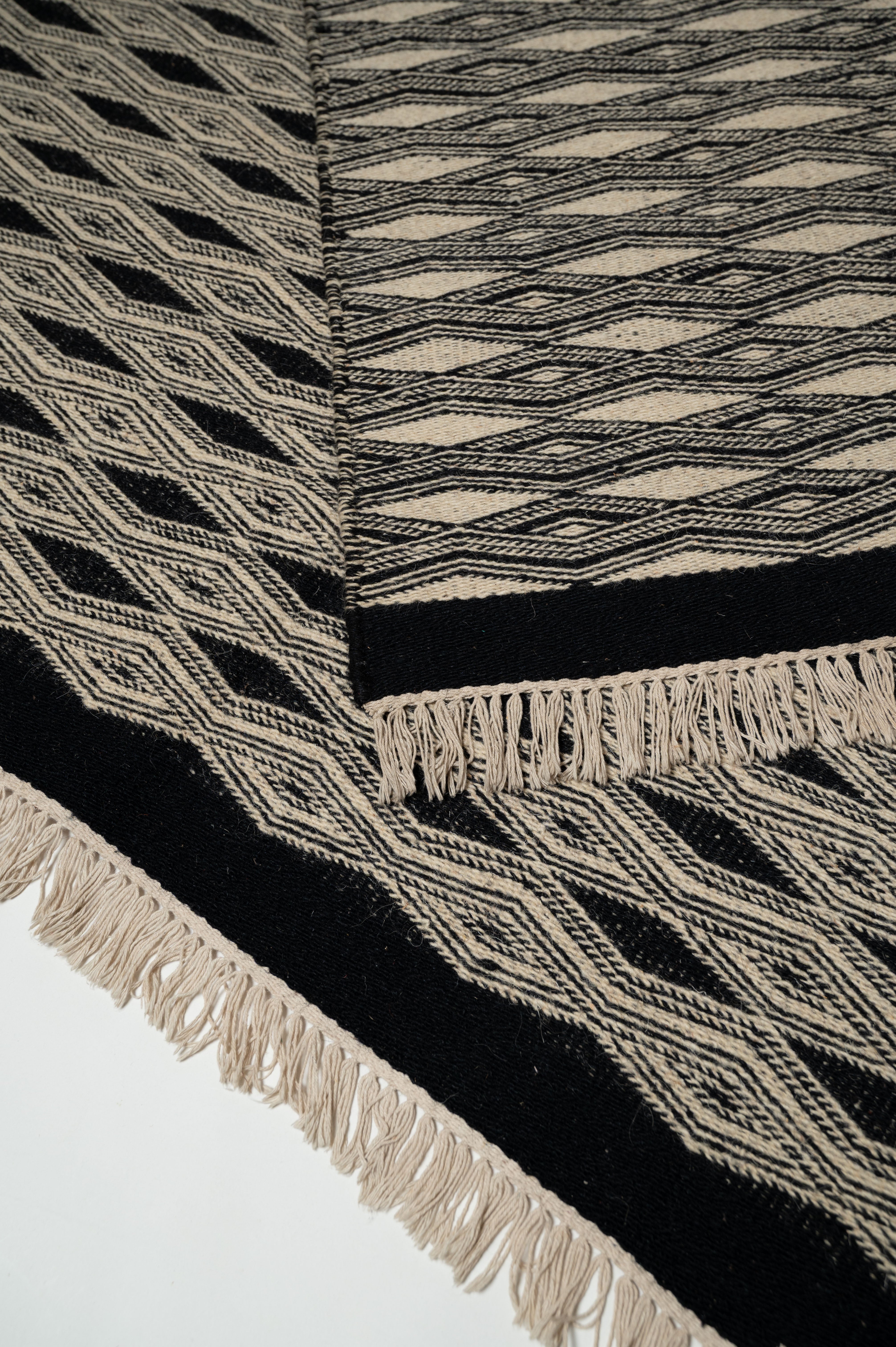 Shyām Jacquard Rug