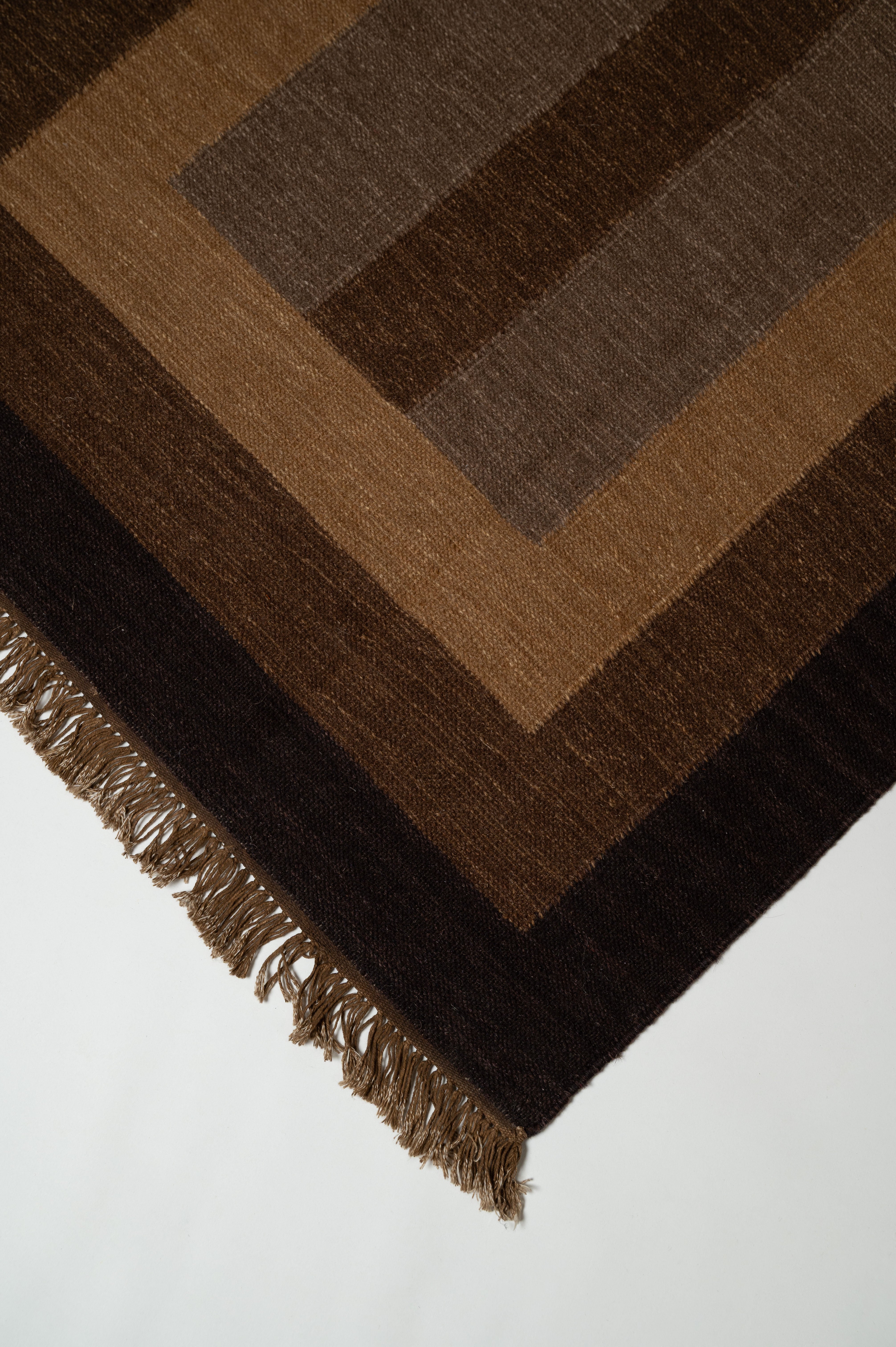 Arka Brown Rug