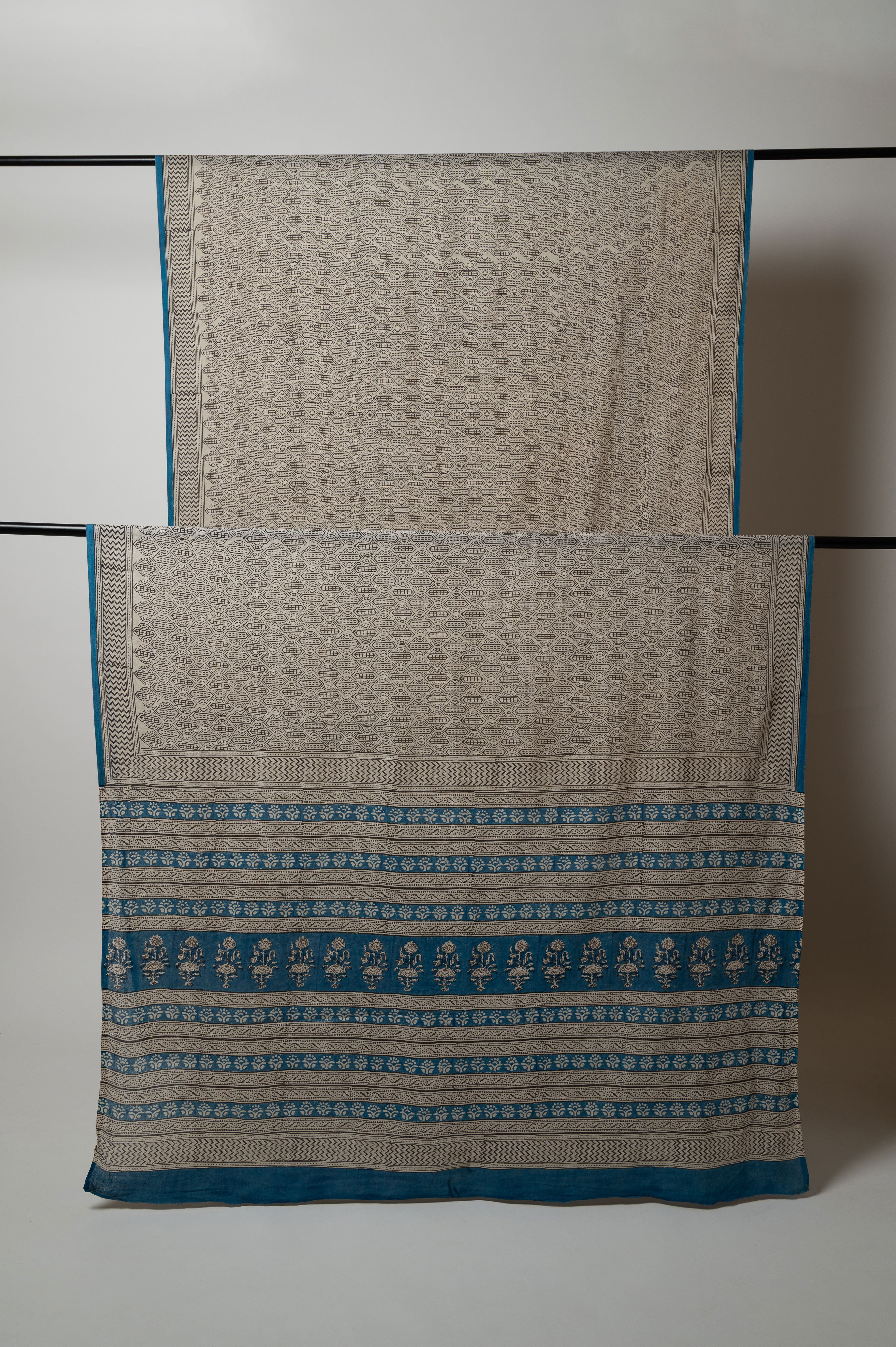 Shvet Mul Cotton Sari