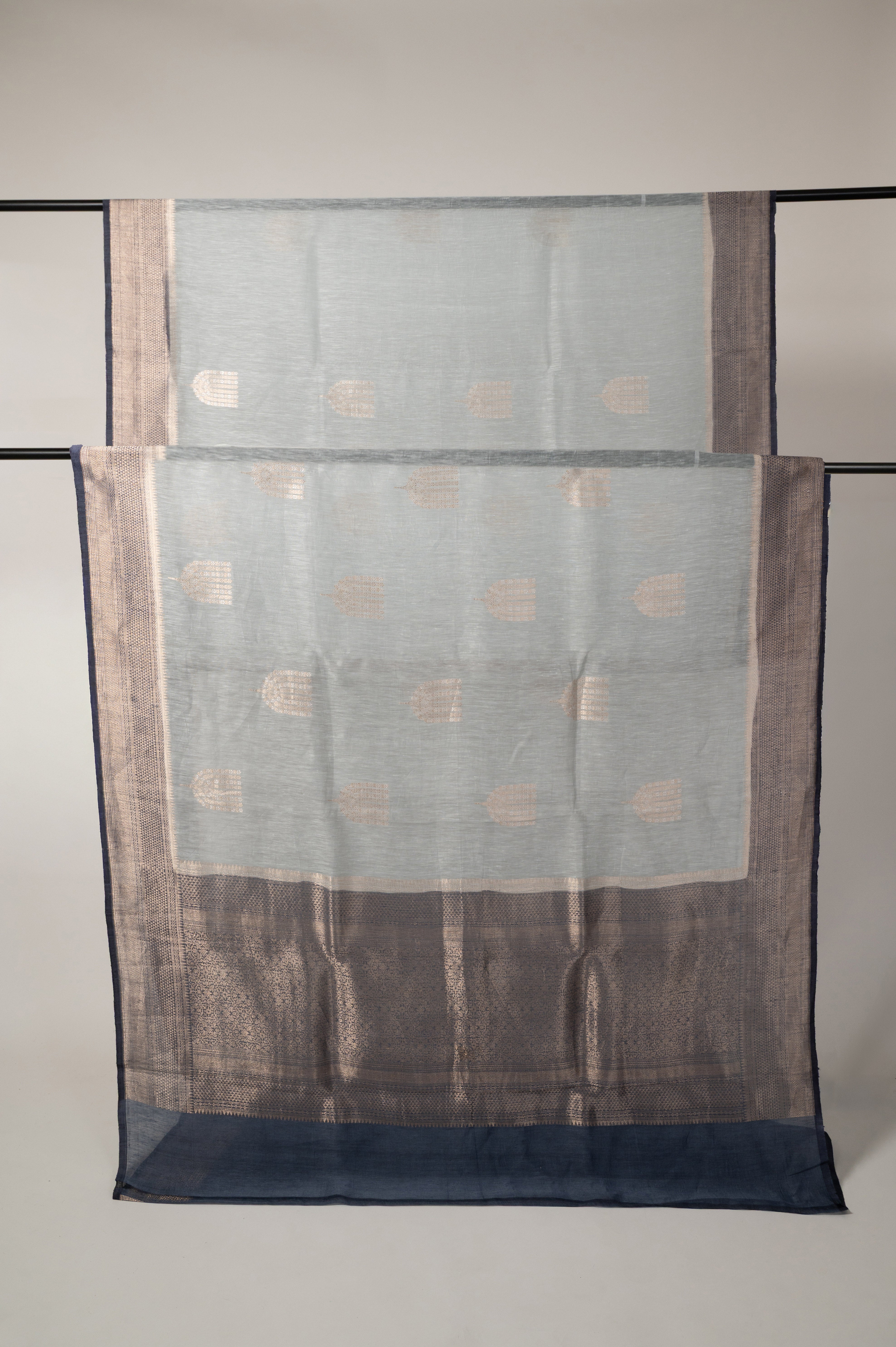 Aasman Linen Zari Sari