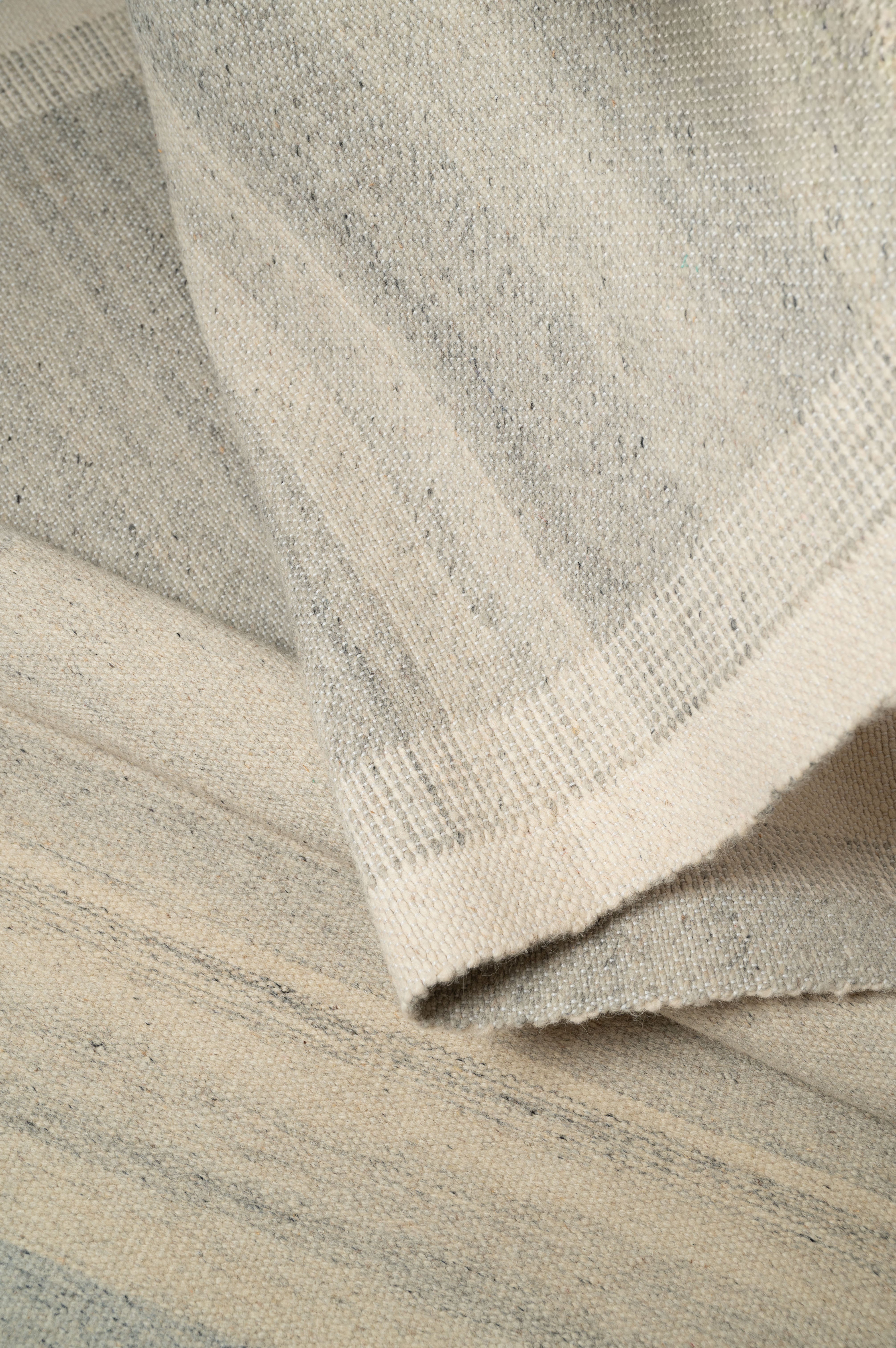 Nirvaan Grey Rug