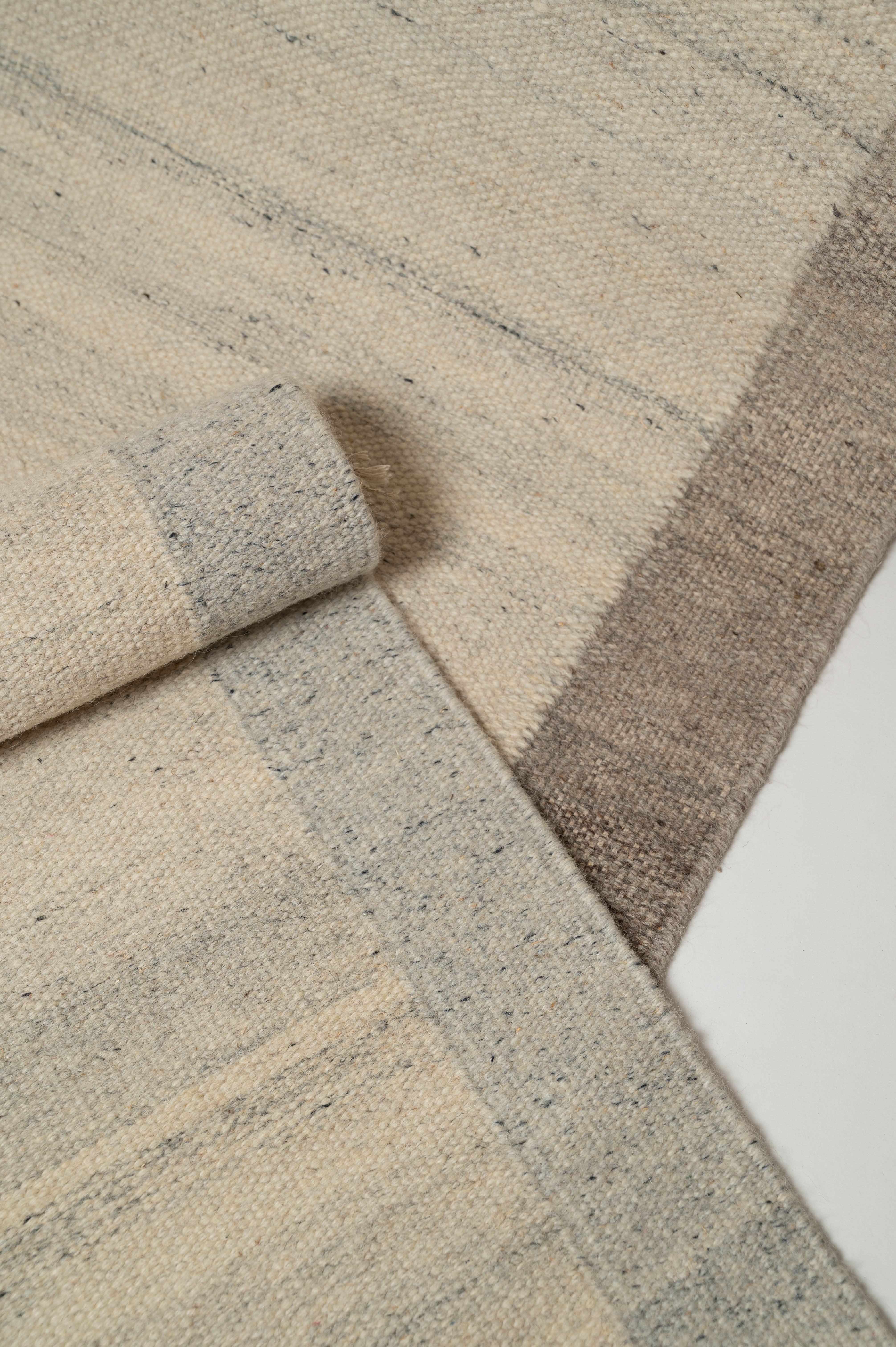 Nirvaan Neel Rug