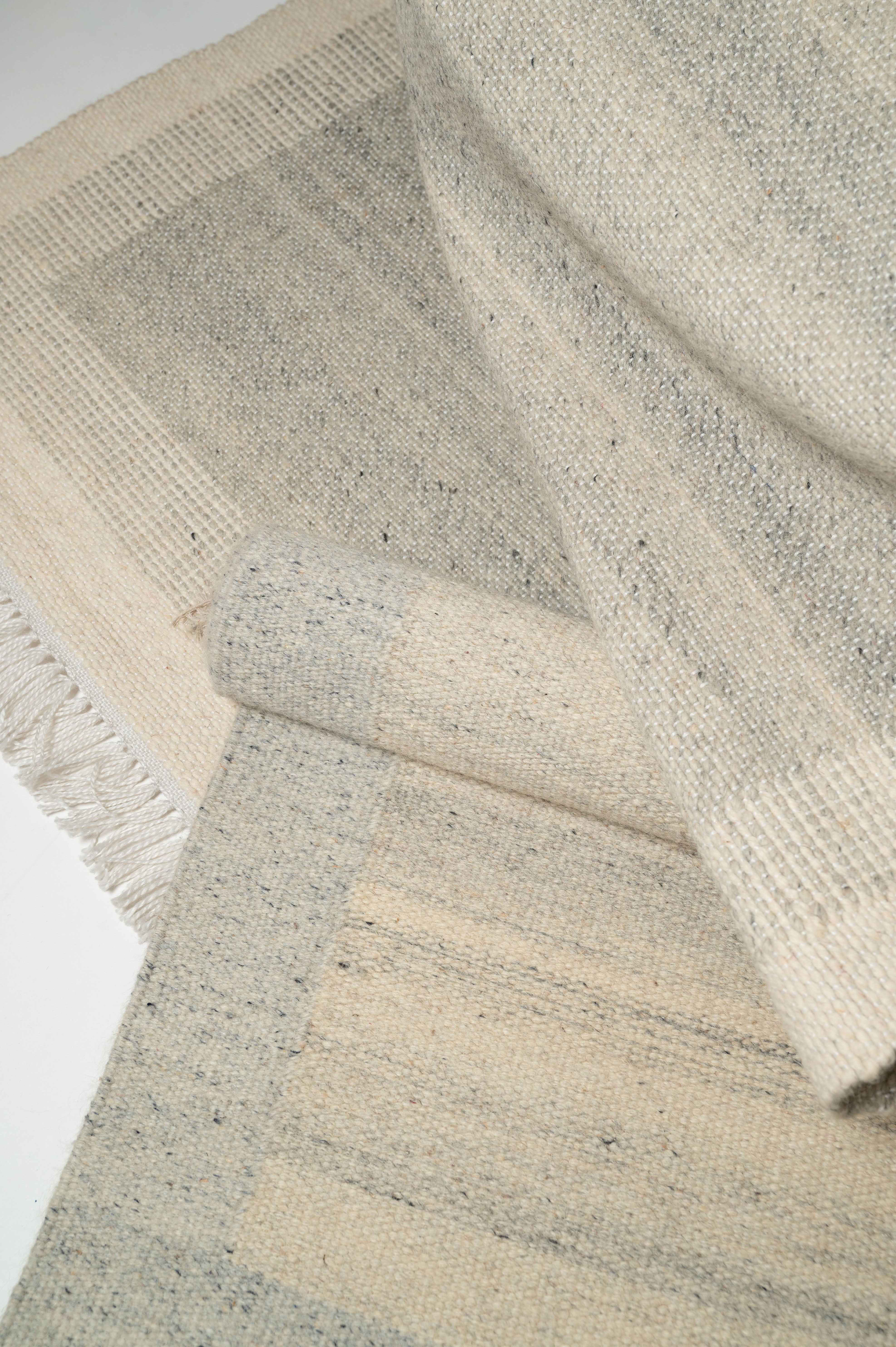 Nirvaan Neel Rug